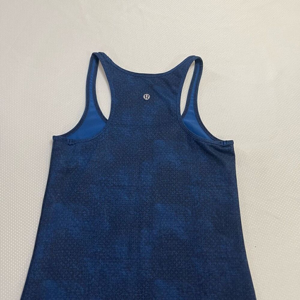 Lululemon Cool Blue Racerback Tank Top Size Small Medium See Measurements - Picture 6 of 7